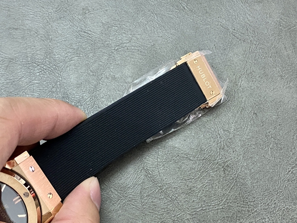 ウブロコピー時計角部分ディテール